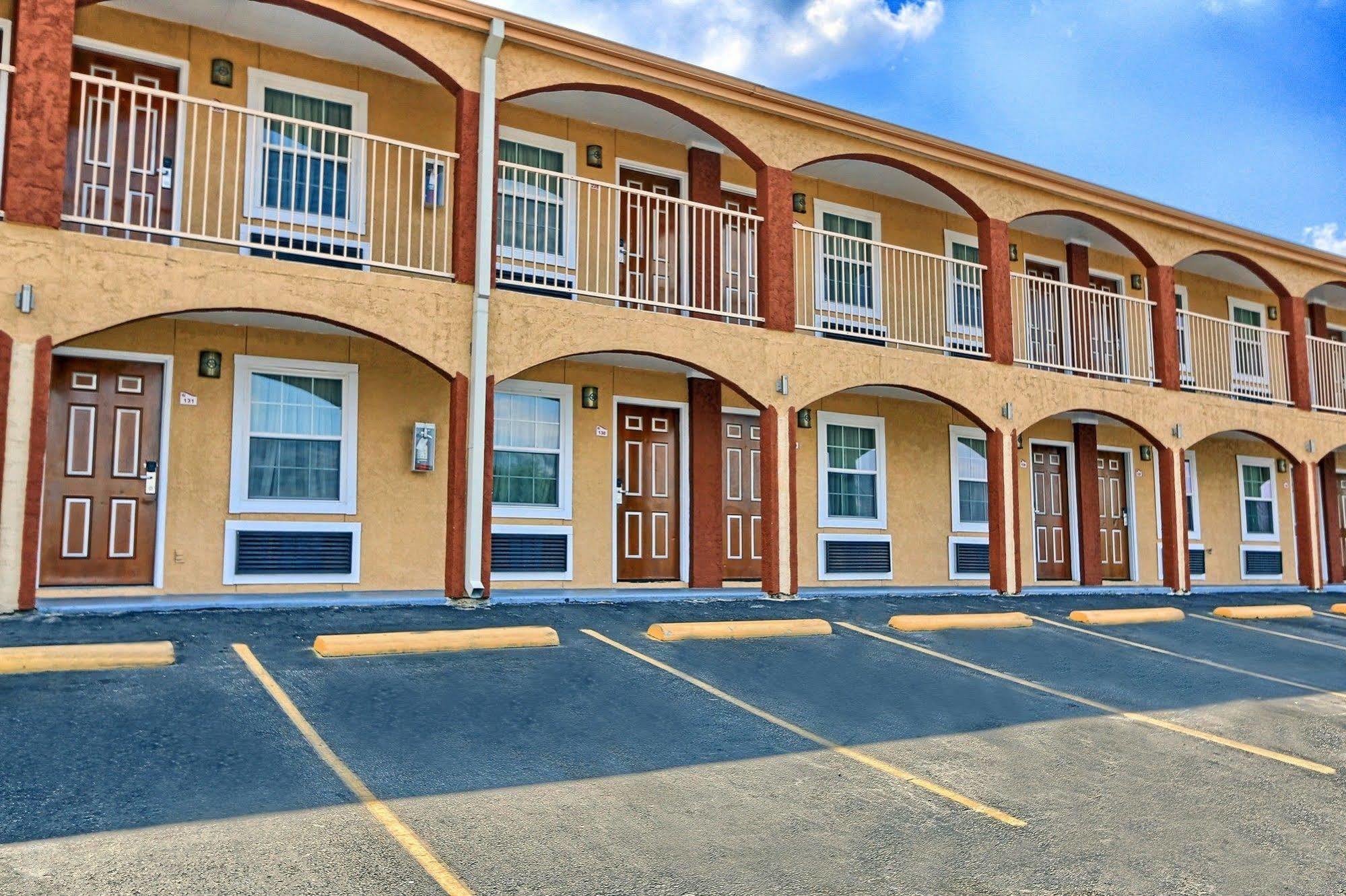 Econo Lodge Austin South Eksteriør bilde