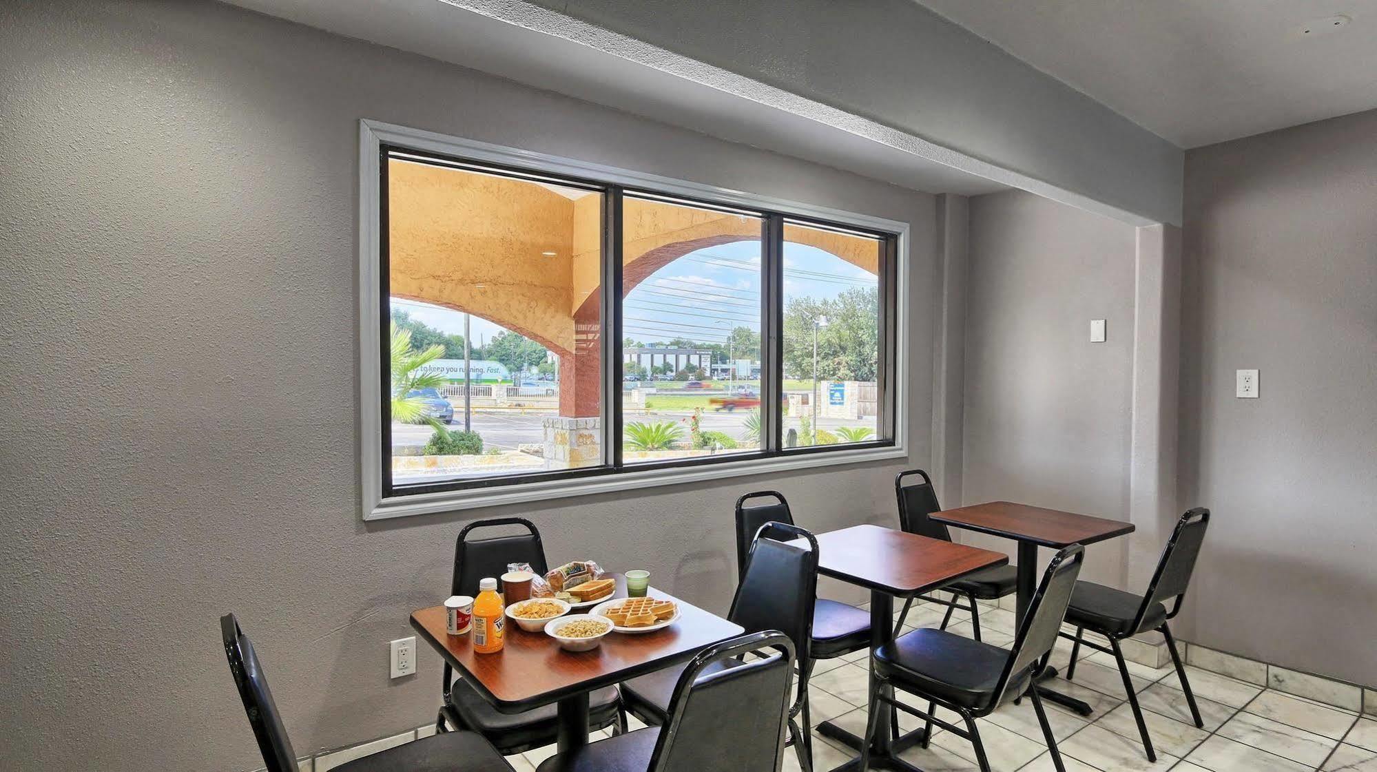 Econo Lodge Austin South Eksteriør bilde
